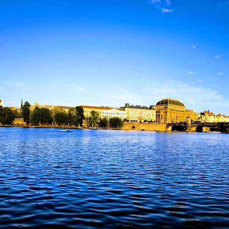 Ferienwohnung Valentinka Minutes Away From Charles Bridge Prag Exterior foto