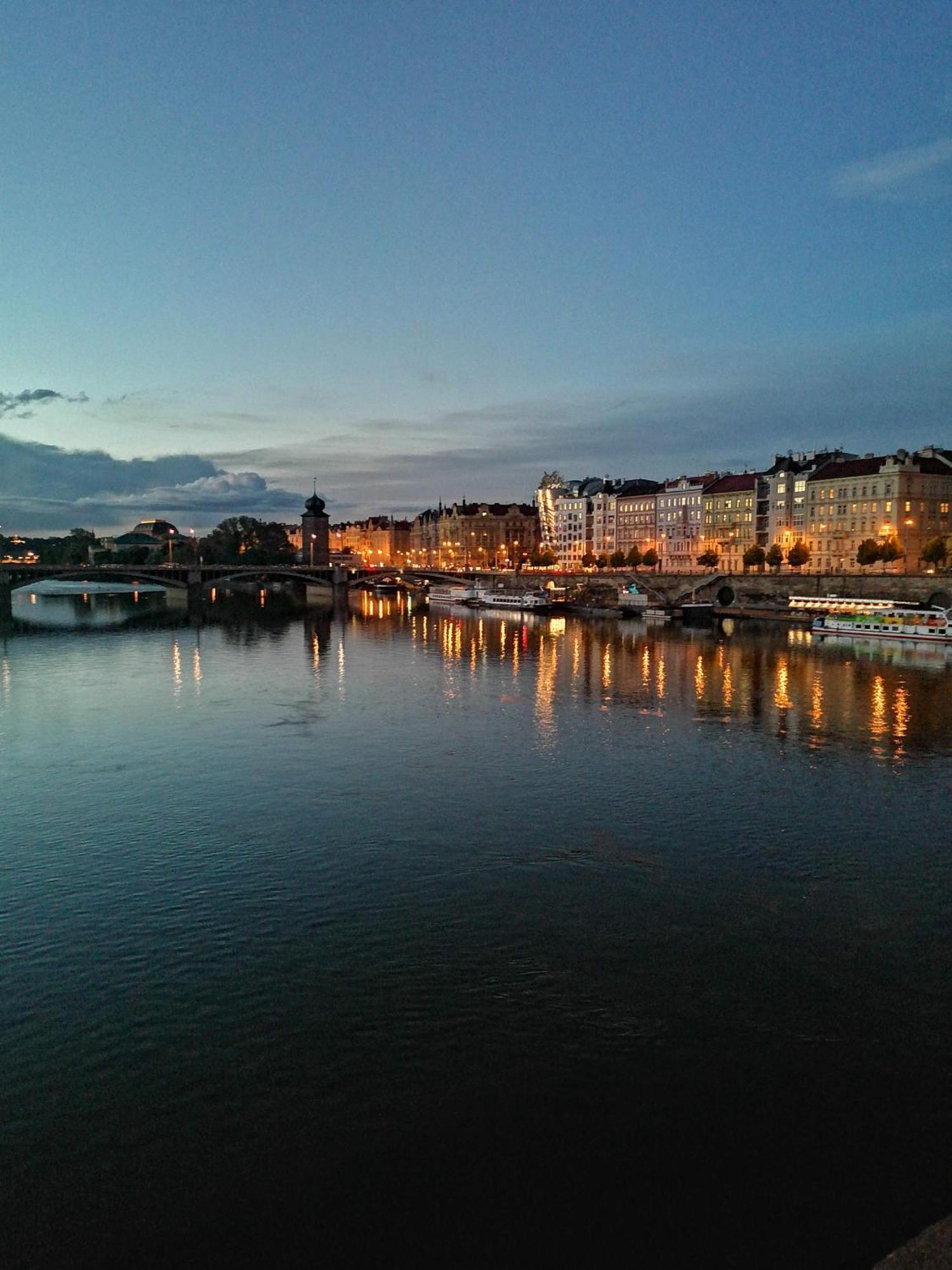 Ferienwohnung Valentinka Minutes Away From Charles Bridge Prag Exterior foto