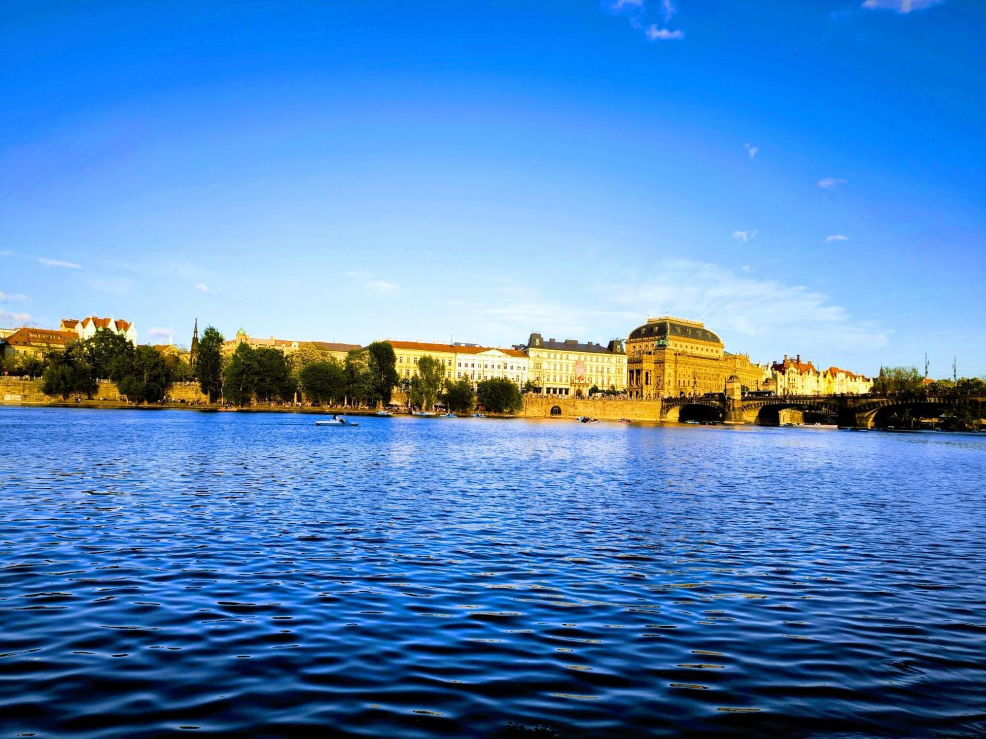 Ferienwohnung Valentinka Minutes Away From Charles Bridge Prag Exterior foto