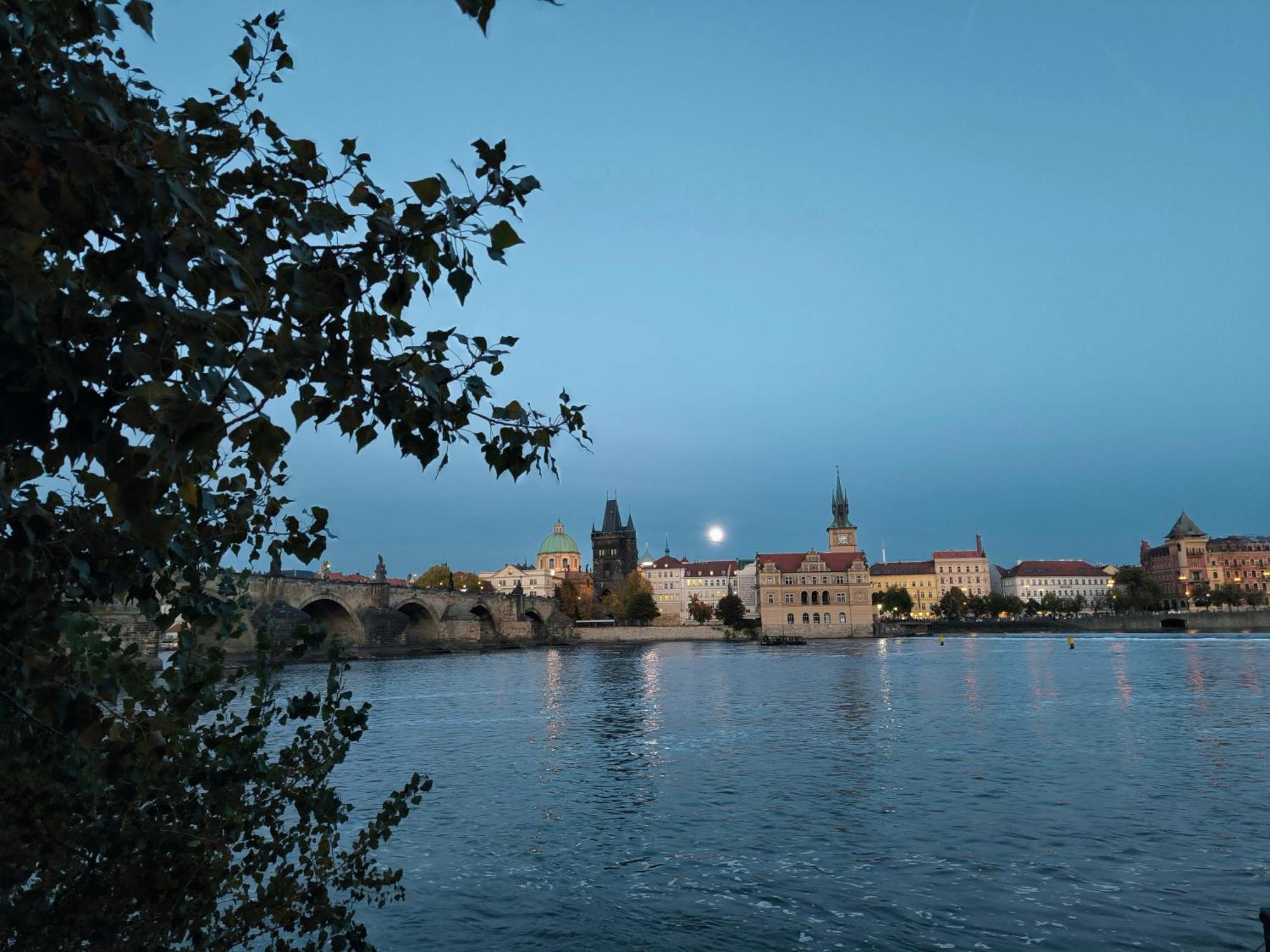 Ferienwohnung Valentinka Minutes Away From Charles Bridge Prag Exterior foto