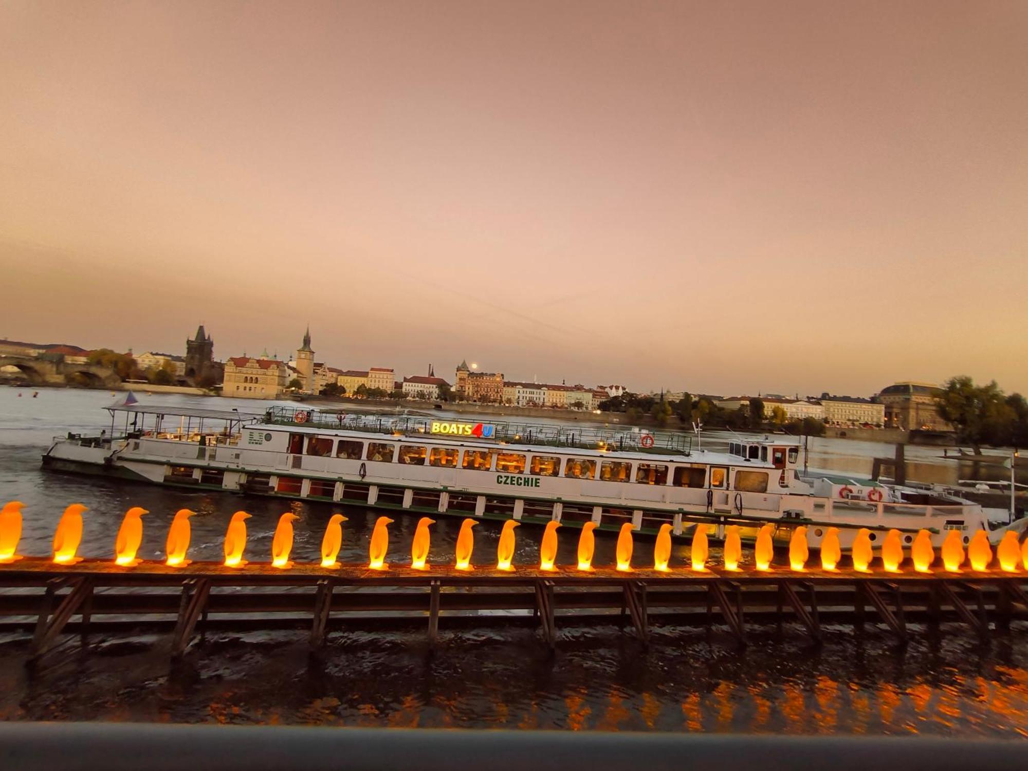 Ferienwohnung Valentinka Minutes Away From Charles Bridge Prag Exterior foto