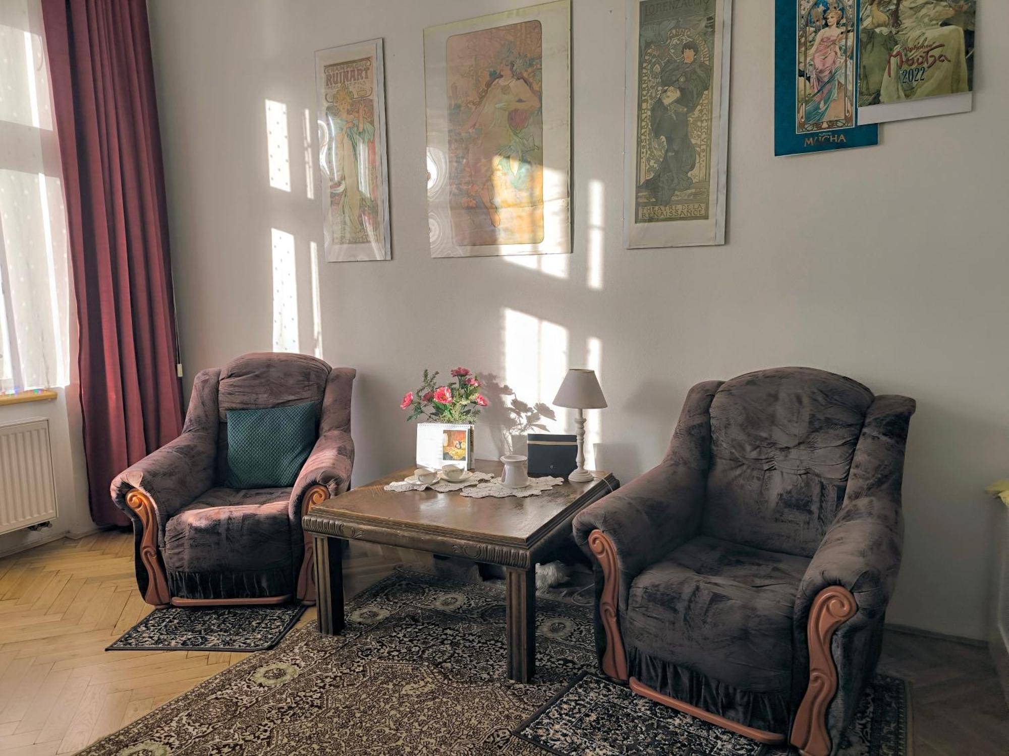 Ferienwohnung Valentinka Minutes Away From Charles Bridge Prag Exterior foto
