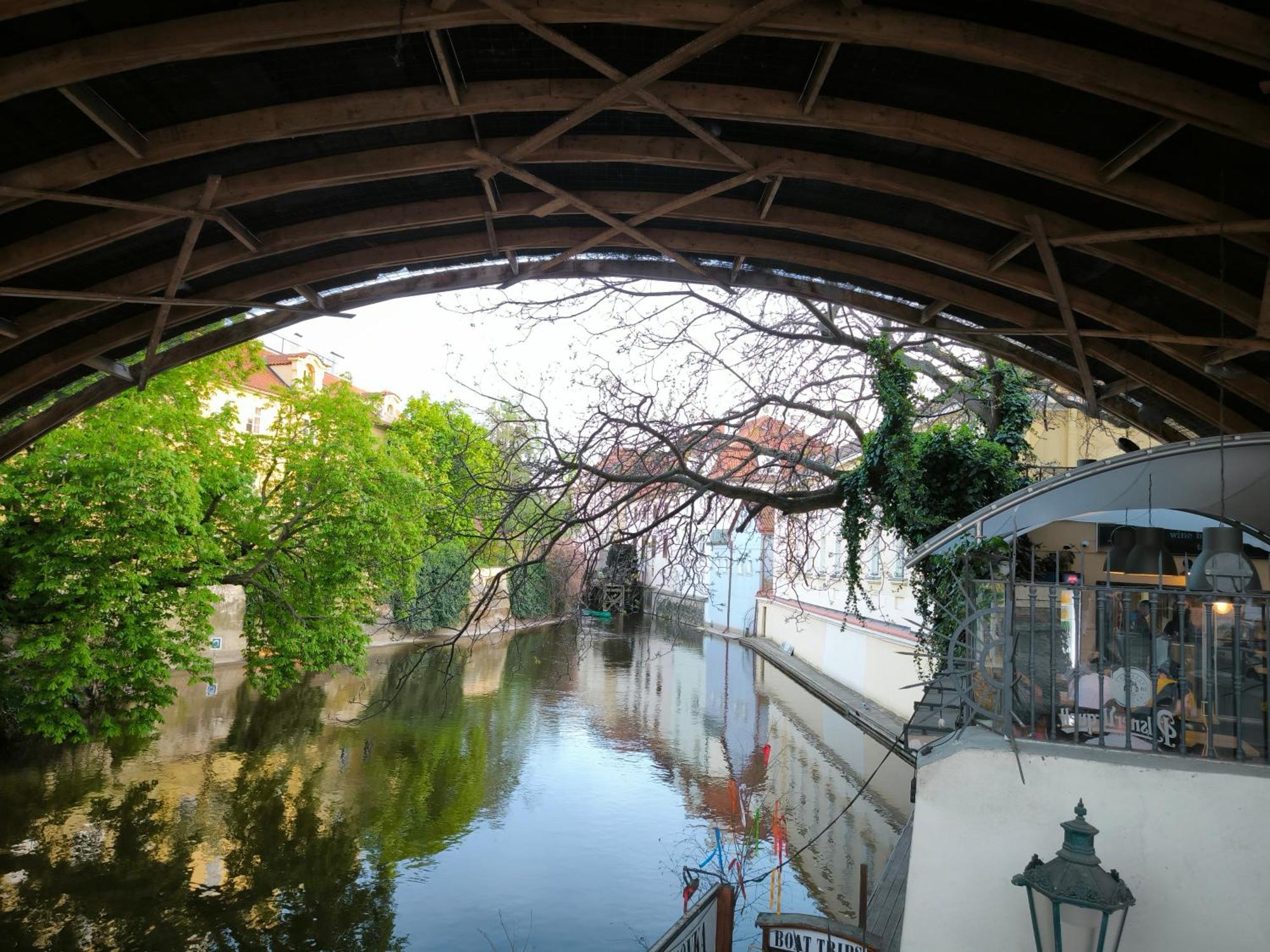 Ferienwohnung Valentinka Minutes Away From Charles Bridge Prag Exterior foto